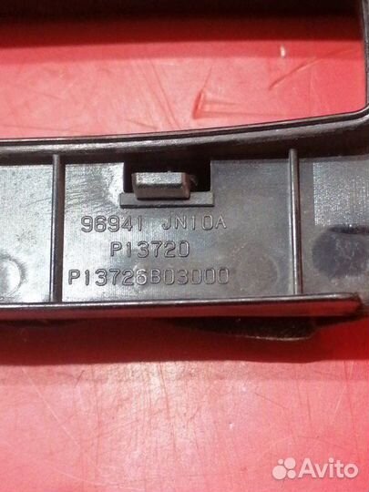 Накладка декоративная Nissan Teana J32