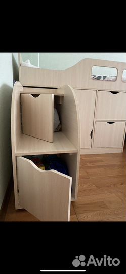 Кровать чердак со столом