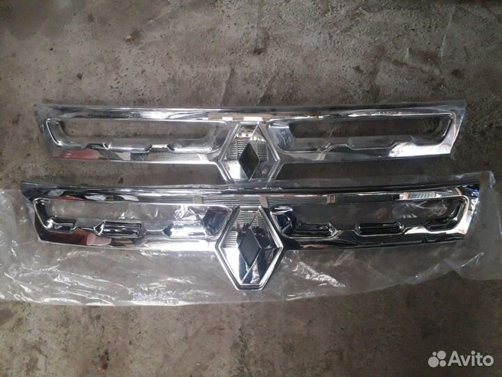 Решётка радиатора хром 12-15г Renault Duster