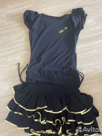 Футболка и юбка для занятий бальными танцами