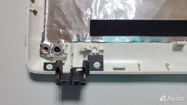 Крышка экрана Samsung R430 белая с дефектом