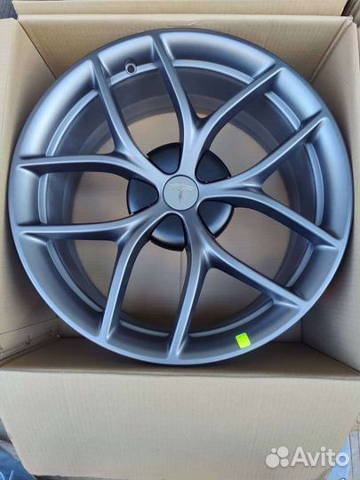 Оригинал Литые диски Tesla 3 Перформанс r19