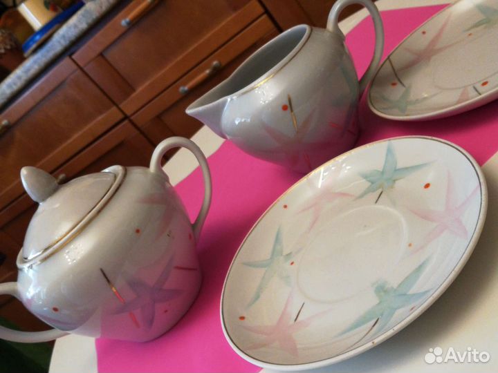 Сахарница молочник и 2 блюда СССР