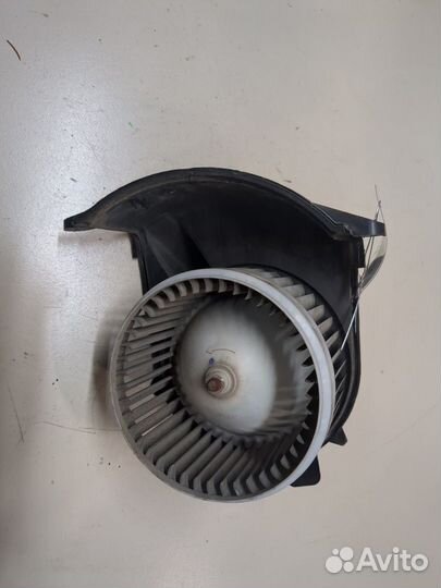 Двигатель отопителя Opel Movano 2010, 2013