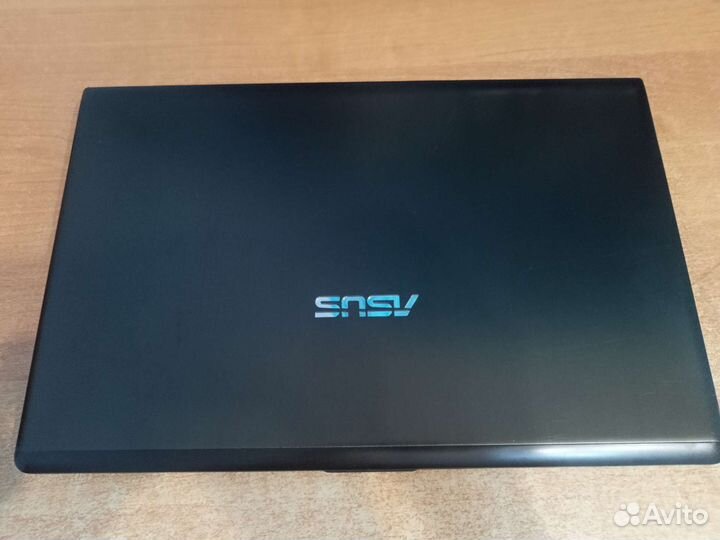 Ноутбук asus