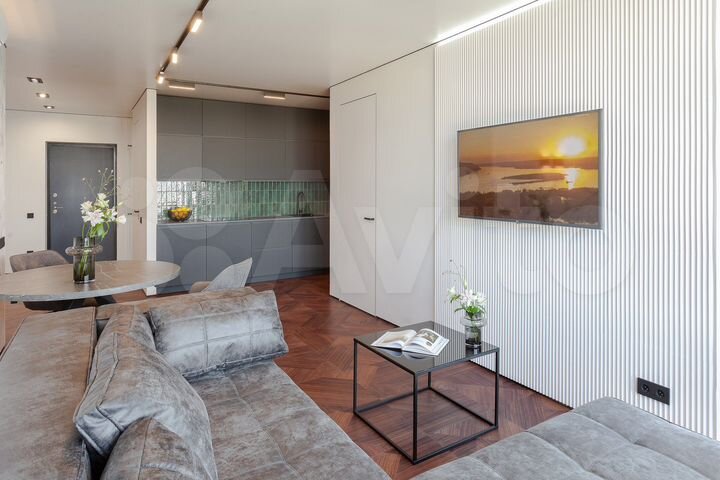 2-к. квартира, 74 м², 21/27 эт.