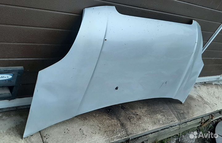 Hyundai Starex H1 капот