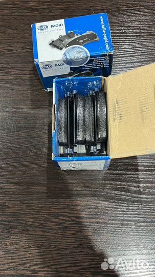 Колодки тормозные задние VAG Hella 8DB355021291