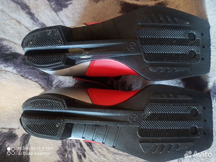 Лыжные ботинки