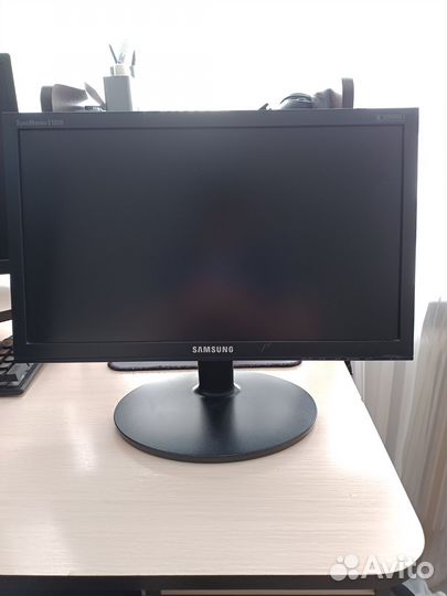 Монитор Samsung