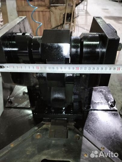 Пресс пневматический