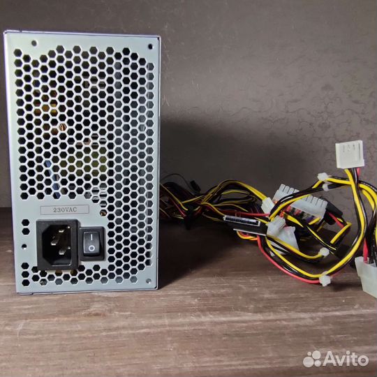 Блок питания FSP PNR 450W бу