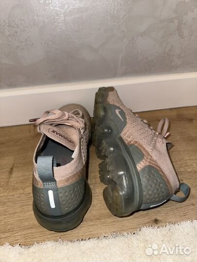 Кроссовки и кеды женские Nike VaporMax