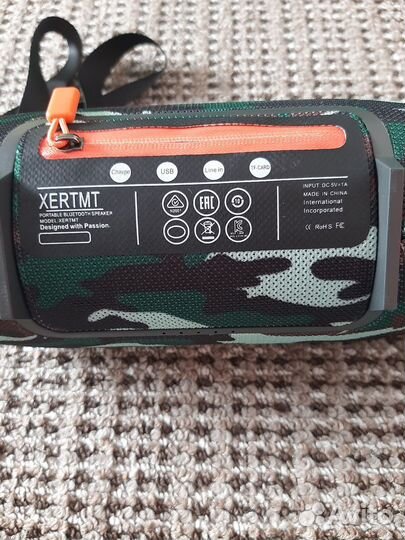 Портативная колонка jbl