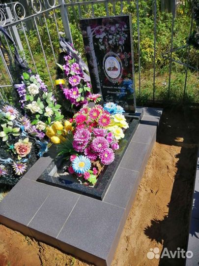 Установка, облицовка памятников, благоустройство
