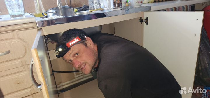 Аварийный выезд сантехника, Сантехник