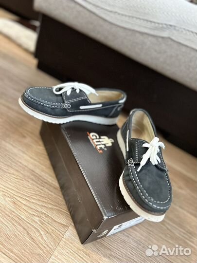 Топсайдеры, мокасины