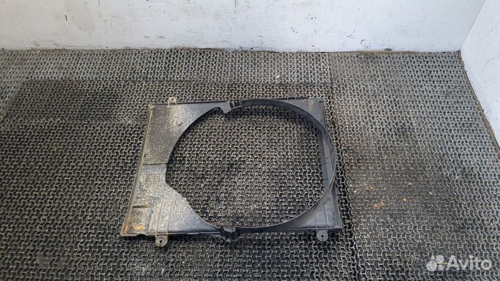 Кожух вентилятора радиатора Mitsubishi L200, 2008