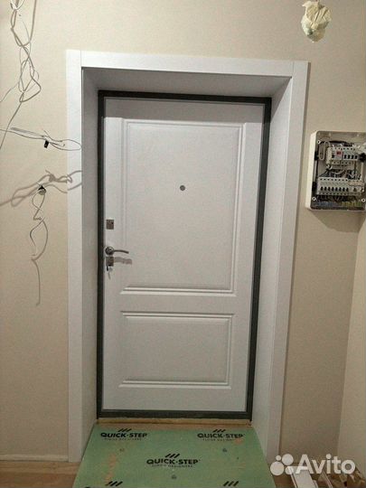 Дверь входная с окном