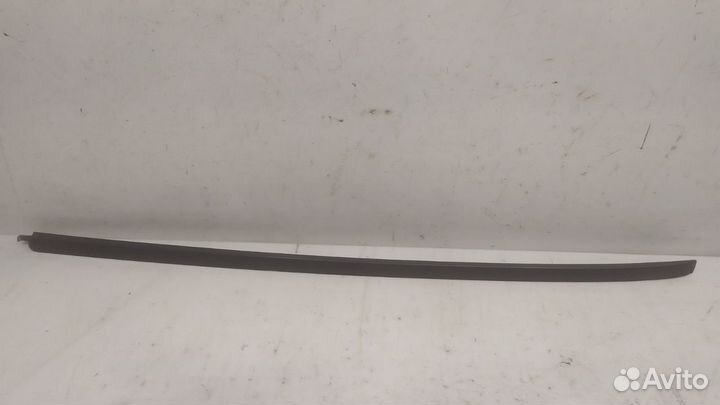 Молдинг лобового стекла левый Toyota Camry XV70