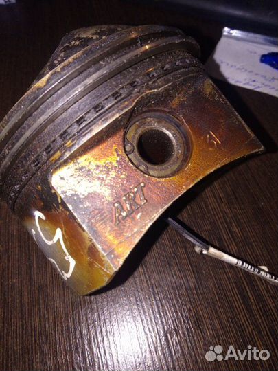 Поршень правый Mitsubishi Pajero V75 6G74