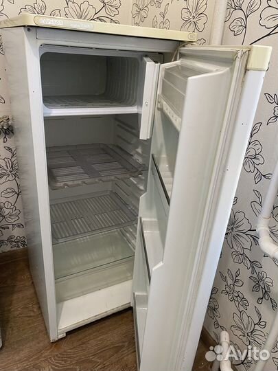 Холодильник Саратов 1614