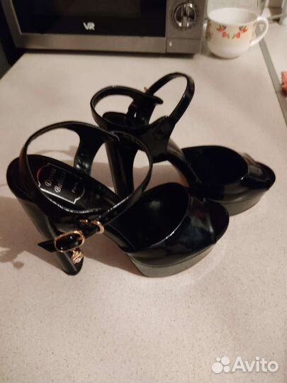 Босоножки женские 38 размер черные