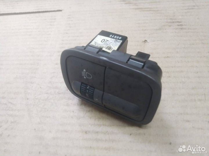 Кнопка регулировки света фар Hyundai Accent