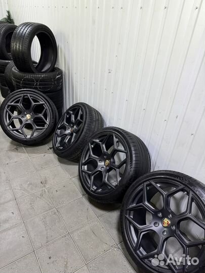 Michelin Pilot Sport 4 S 285/35 R22 и 315/30 R22 107Y