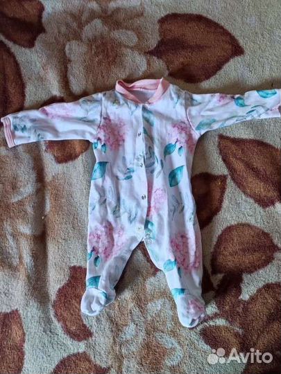 Комплект на выписку для девочки демисезонный