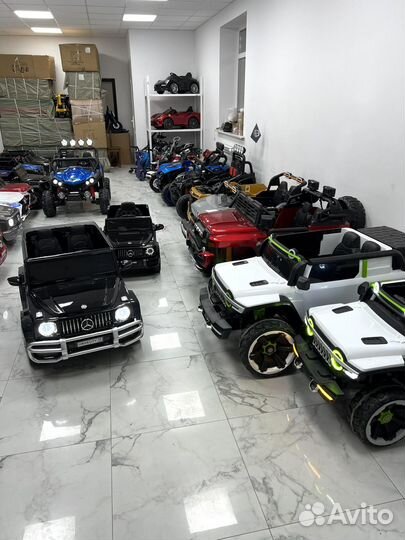 Детский электромобиль