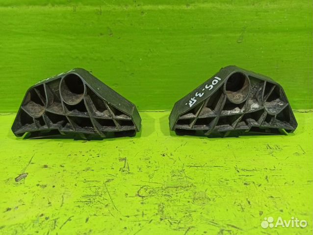 Кронштейн бампера задний правый Toyota Corolla