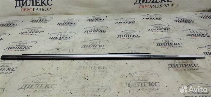 Накладка стекла переднего левого Audi Q5