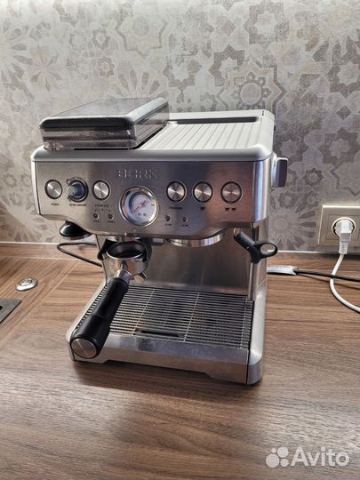 Кофемашина Bork C801