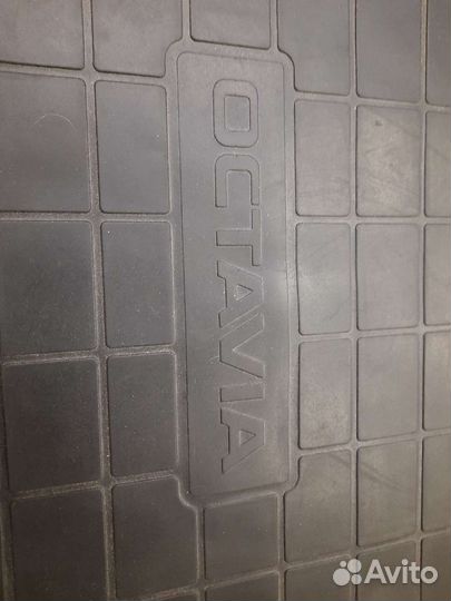 Оригинальный коврик в багажник шкода октавия а7