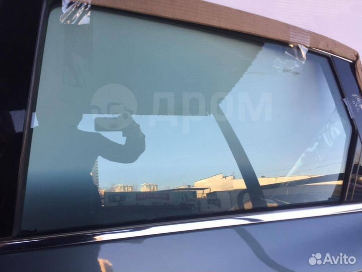 Стекло двери заднее левое на Infiniti Ex