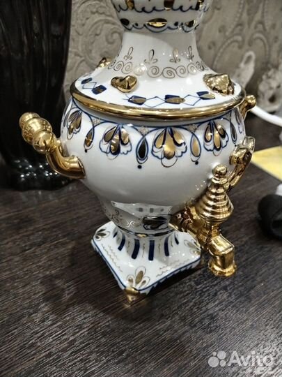 Самовар позолоченный декоративный гжель