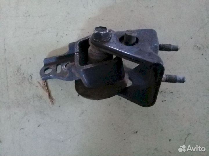 Опора двигателя (подушка двс) Toyota задняя 12371