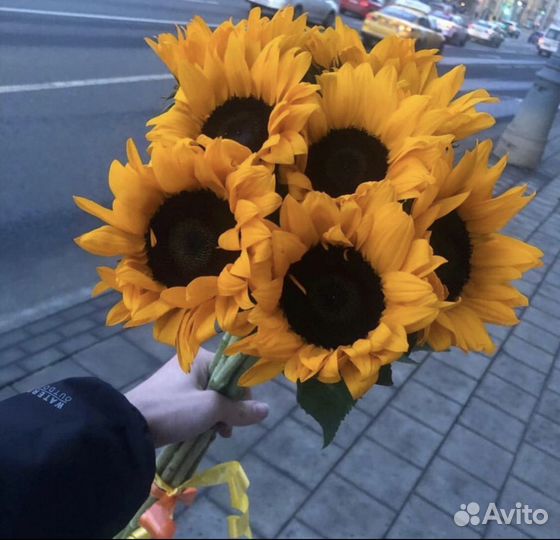 Букет подсолнухов с доставкой