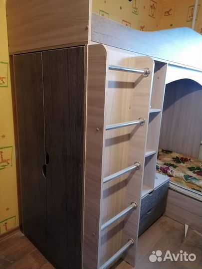Детская двухярусная кровать бу