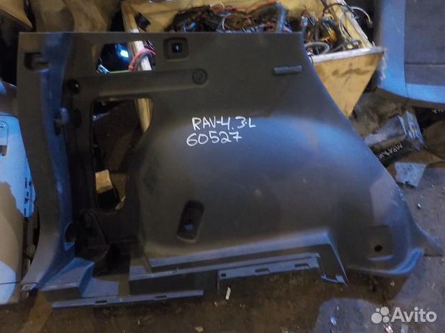 Обшивка багажника toyota RAV4 левая