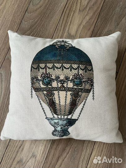 Декоративная подушка