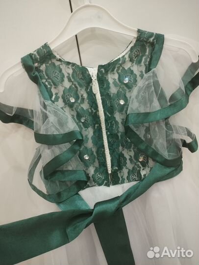 Платье праздничное на девочку