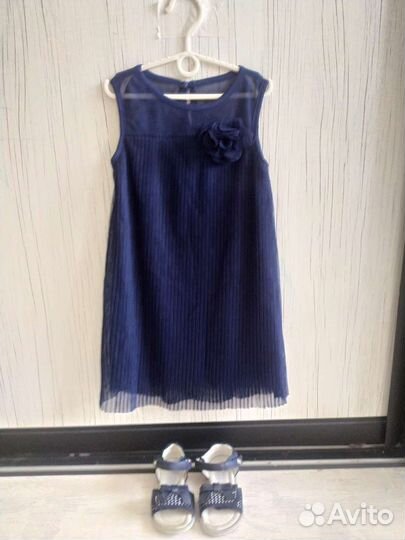 Платье для девочки с сандаликами