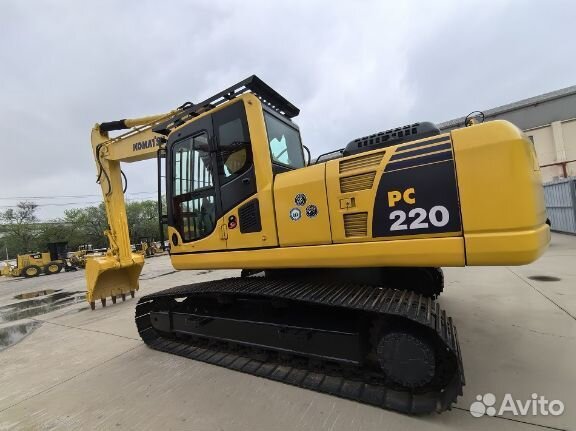 Стекло лобовое нижнее 20Y-54-51812 Komatsu PC 200