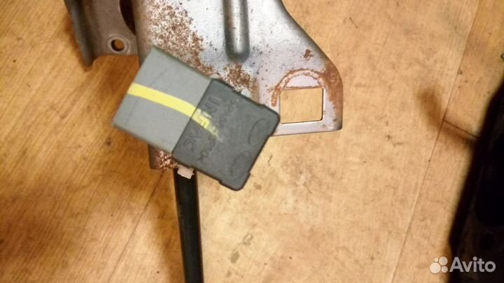 Педаль тормоза Солярис 1 1.6 АКПП