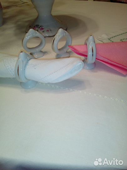 Фарфоровые держатели столовых салфеток