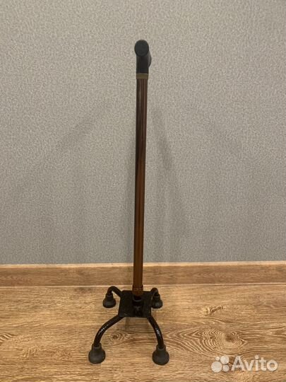 Трость четырехопорная