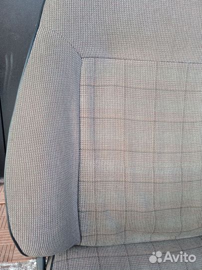 Сиденье водительское Audi 100, 200 C3, 80, 90