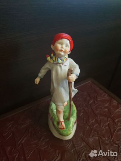 Антикварная статуэтка, Royal Worcester